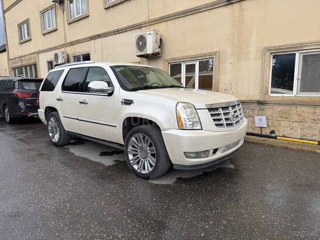 Cadillac Escalade-6