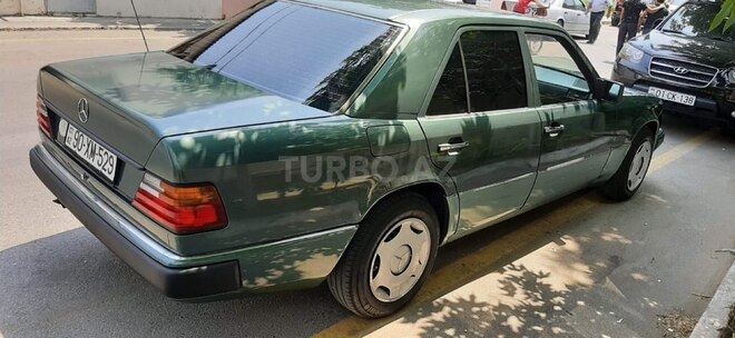 Mercedes 200 E-4