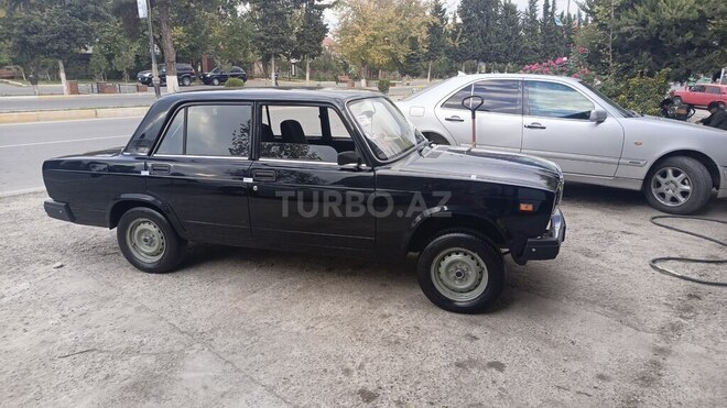 LADA (VAZ) 2107-15