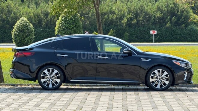 Kia Optima-3
