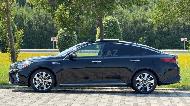 Kia Optima-4