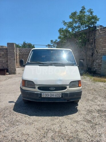 Ford Transit-1