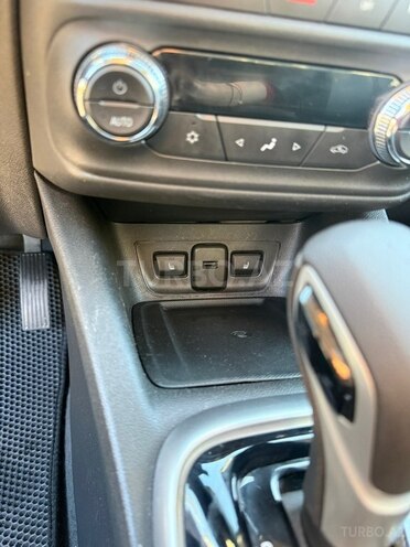 Chevrolet Tracker-11