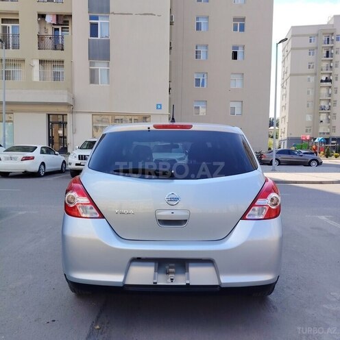 Nissan Tiida-2