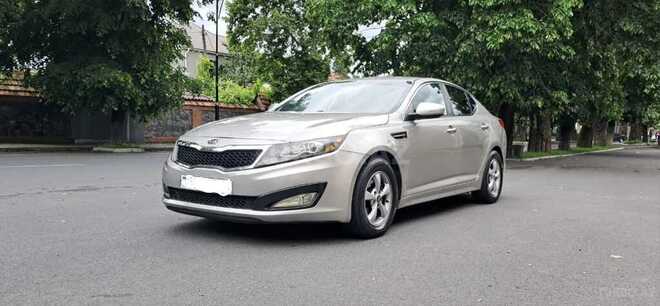 Kia Optima-1