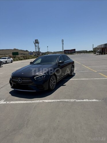 Mercedes E 350 4MATIC-3