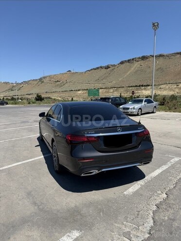 Mercedes E 350 4MATIC-9