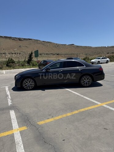 Mercedes E 350 4MATIC-6