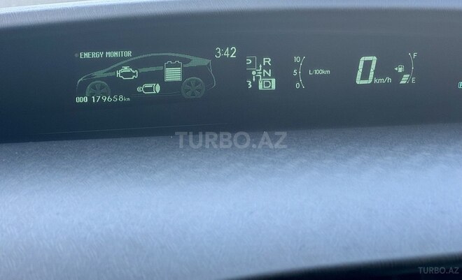 Toyota Prius-16