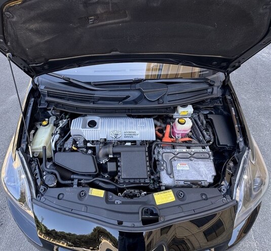 Toyota Prius-17
