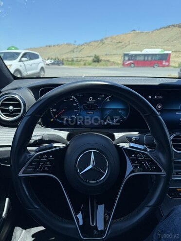 Mercedes E 350 4MATIC-13