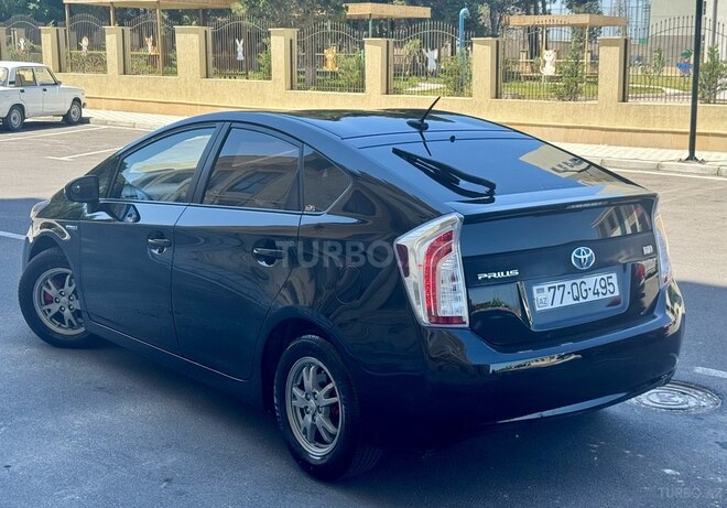 Toyota Prius-9