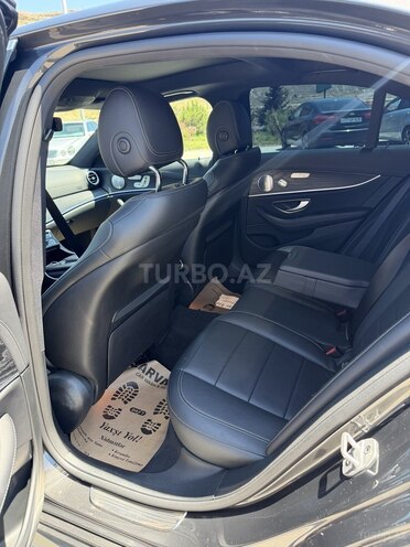 Mercedes E 350 4MATIC-12