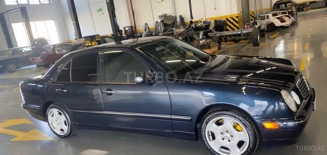 Mercedes E 320-5