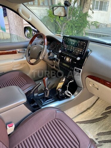 Toyota Land Cruiser Prado-14