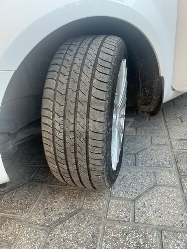 Kia Ceed-7