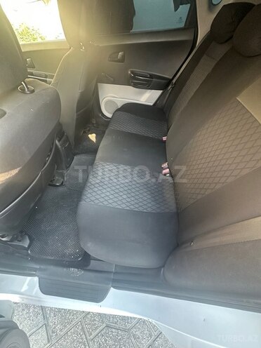 Kia Ceed-6