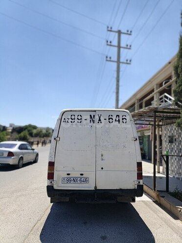 Ford Transit-3