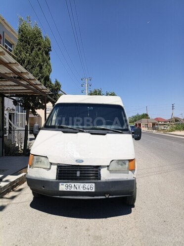 Ford Transit-1