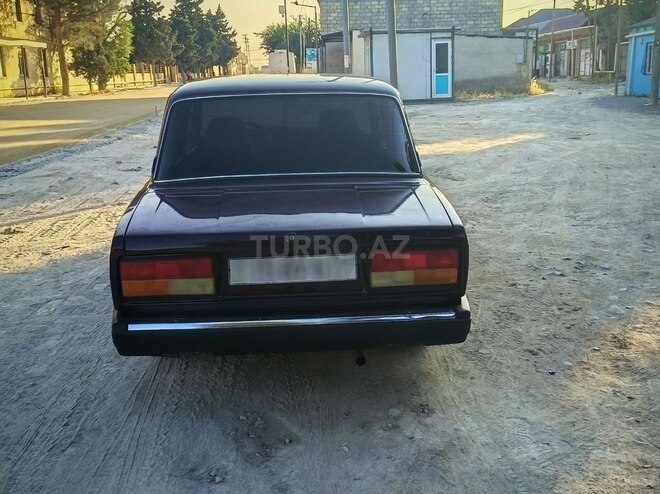 LADA (VAZ) 2107-2
