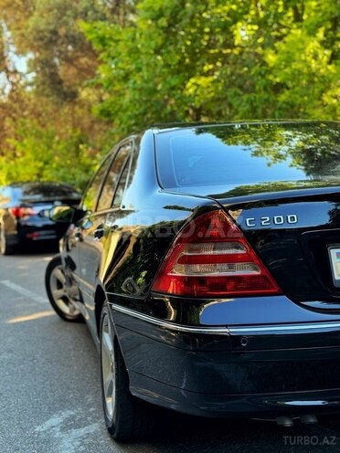 Mercedes C 200-11