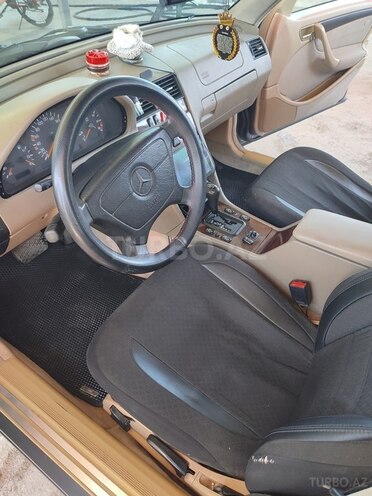 Mercedes C 200-10