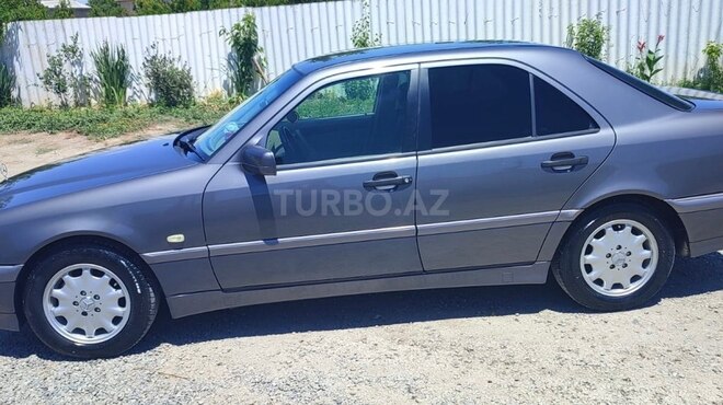 Mercedes C 200-8