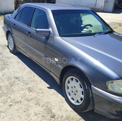 Mercedes C 200-13