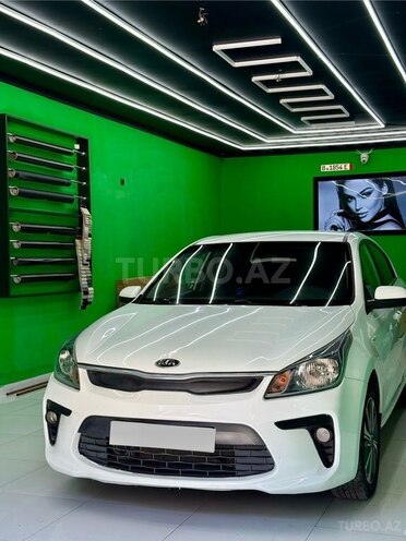 Kia Rio-4