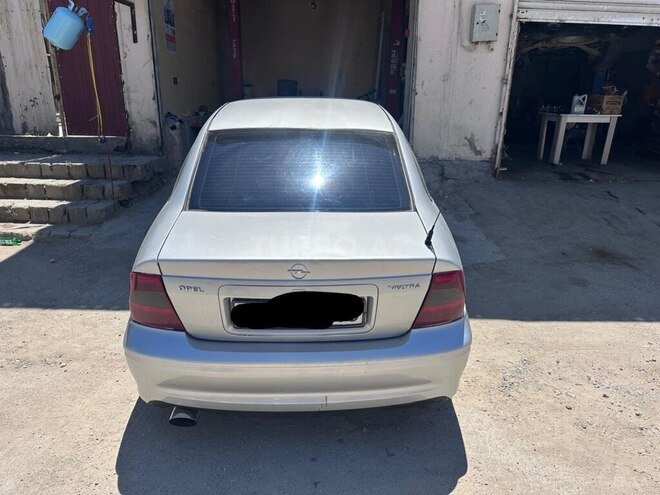 Opel Vectra-3