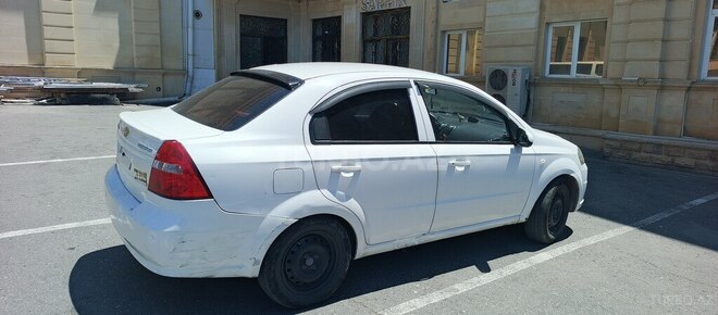 Chevrolet Aveo-3