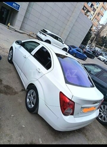 Chevrolet Aveo-3