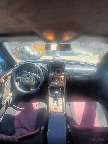 Mercedes C 220-9