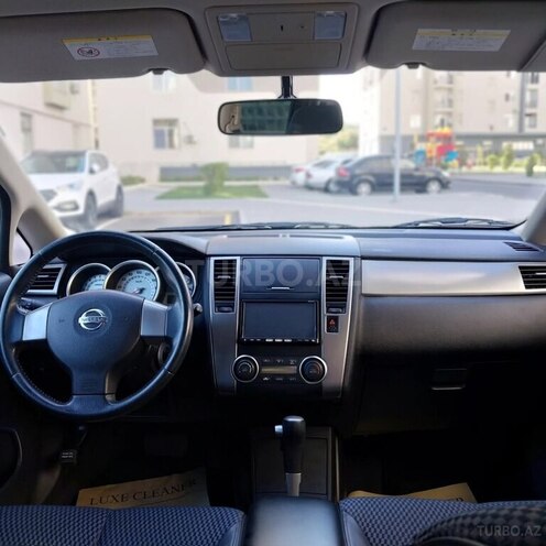Nissan Tiida-3