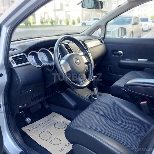 Nissan Tiida-6