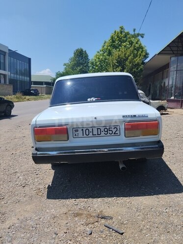 LADA (VAZ) 2107-2