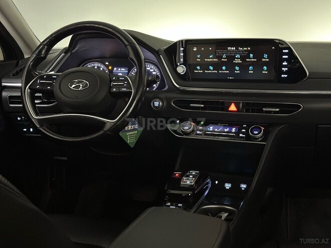 Hyundai Sonata-15