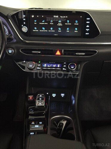 Hyundai Sonata-17