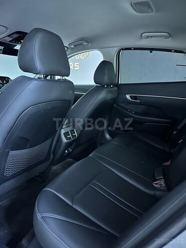 Hyundai Sonata-20