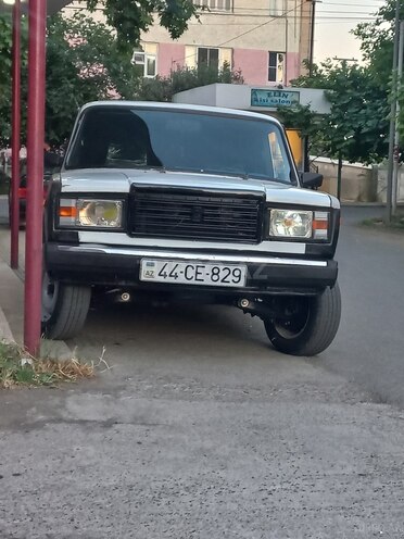 LADA (VAZ) 2107-1