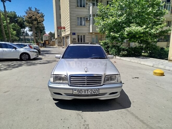 Mercedes C 240-1