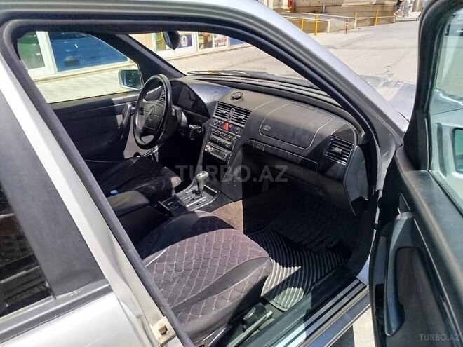 Mercedes C 240-10