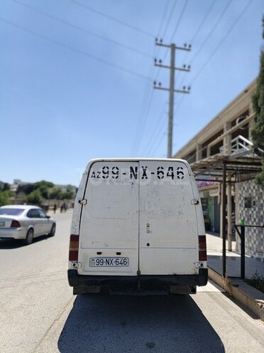 Ford Transit-3