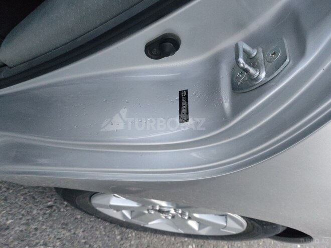 Toyota Prius-13