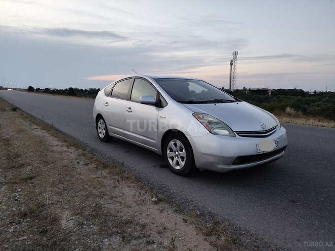 Toyota Prius-4