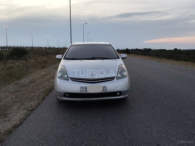 Toyota Prius-2