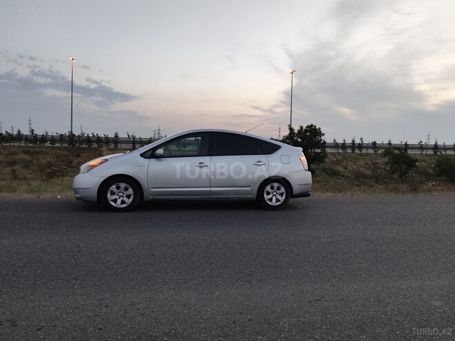 Toyota Prius-5
