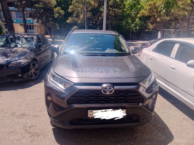 Toyota RAV4-1