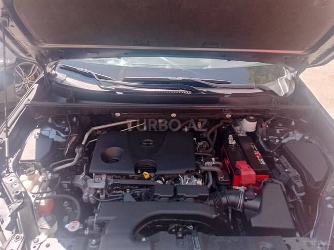 Toyota RAV4-8