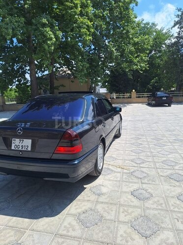 Mercedes C 200-8